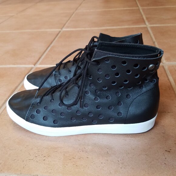 Volcom Buzz Women's Size 7 Black Leather Fashion Hi Top Sneakers - Picture 1 of 9